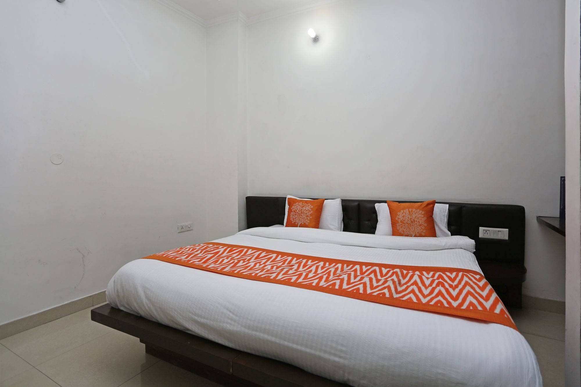 Hotel Collection O Sector 5 Ghaziabad Exterior foto